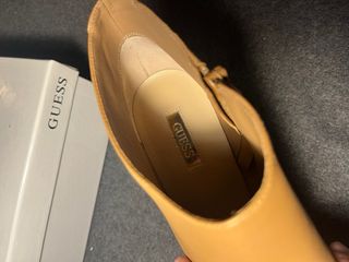 Botines Guess Marrones y Dorados