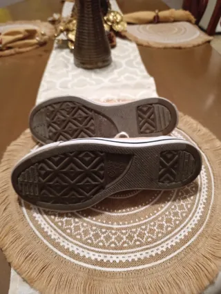 Zapatos Converse Naranja y Blanco