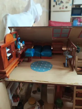 Casita de juguete chalet hecha a mano