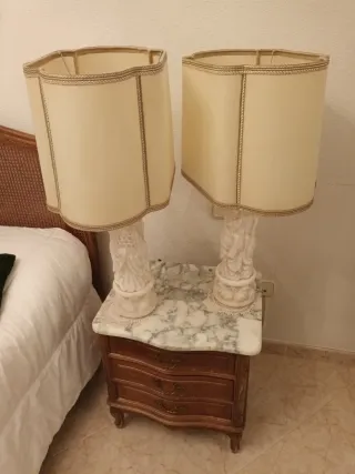 Lámparas de mármol con pantallas beige