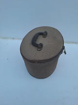 Maleta antigua ovalada de mano años 1950