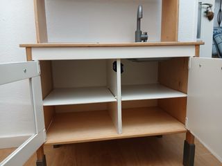 Cocinita de juguete de madera