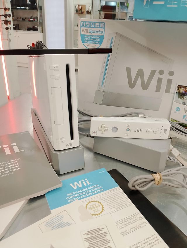 CONSOLA NINTENDO WII CON CAJA COMPLETA