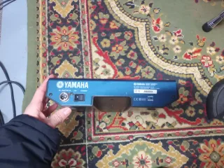 Mesa de mezclas Yamaha MG10/2