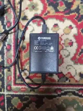 Mesa de mezclas Yamaha MG10/2