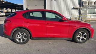 Alfa Romeo Stelvio 2017