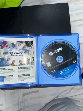 PS4 + 2 Mandos + FC24 + HDMI