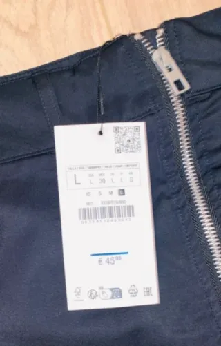 Falda larga negra con cremallera frontal