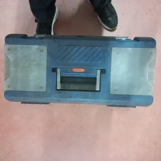 Caja de herramientas con ruedas