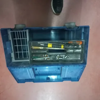 Caja de herramientas con ruedas