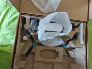 Robot aspirapolvere bianco NUOVO