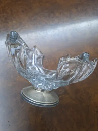 Centro de cristal con base de plata