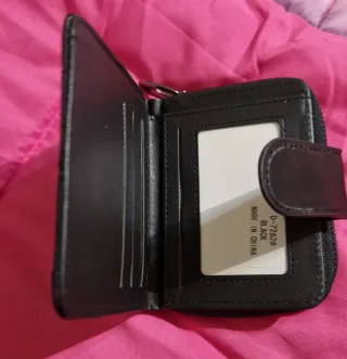 Portafoglio donna nero trapuntato