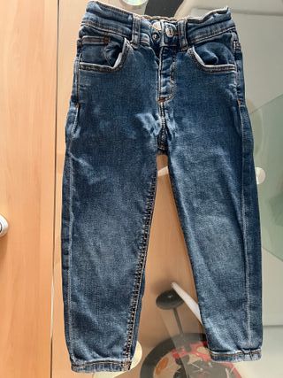 Pantalones vaqueros Mango y zara