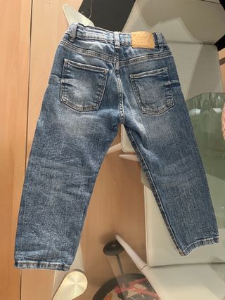 Pantalones vaqueros Mango y zara