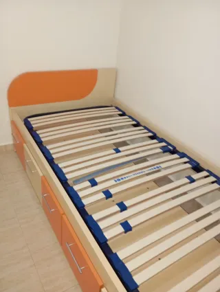 Cama individual con cajones