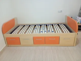 Cama individual con cajones
