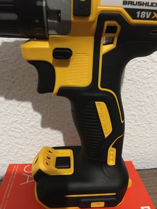 Taladro Original Dewalt DCD796