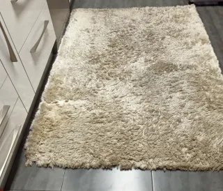 Alfombra beige suave