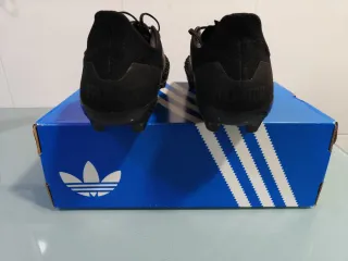 Botas de fútbol Adidas PREDATOR Negras