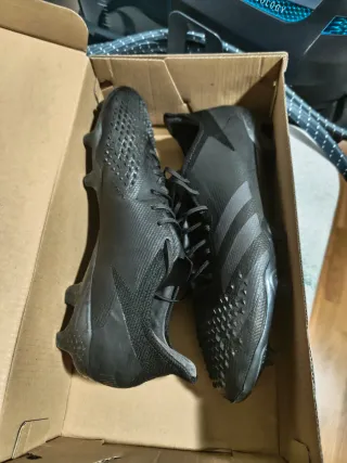 Botas de fútbol Adidas PREDATOR Negras