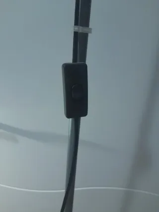 Lámpara de pie alta