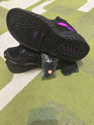 Playeros exclusivos Nike x RTFKT Dunk Genesis Void