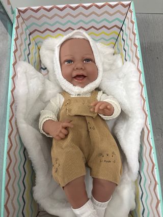 Muñeca Bebé Encantador 40 cm