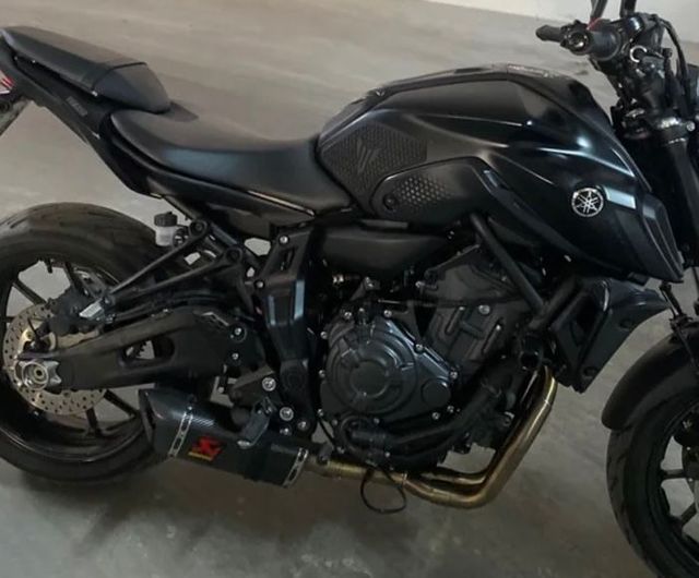 Tubo Escape Akrapovic Yamaha MT 07 homologado R7