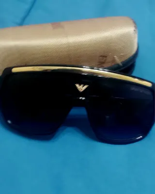 Gafas Emporio Armani Negras y Doradas