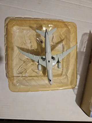 DRAGON WINGS 55926- BOEING 787-8 KOREAN AIR, ESCAL