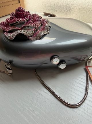 Bolso joya Drap Barcelona flor pedrería