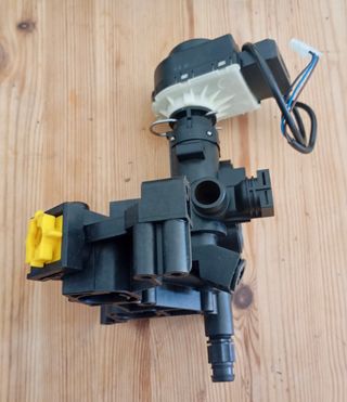 VALVULA 3 VIAS CALDERA ARISTON EGIS PLUS