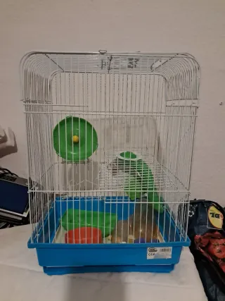 Jaula para hámster con accesorios