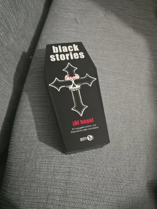 Black Stories ¡Al Hoyo! Juego de enigmas