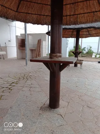 Sombrilla de junco para terraza o piscina