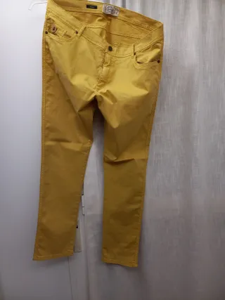Pantalón Lois Amarillo Talla 44