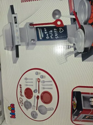 Cocinita de juguete Miele con accesorios