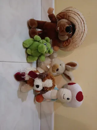 Lote de peluches variados