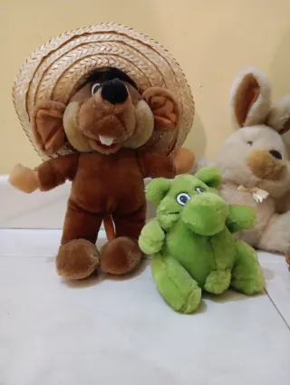 Lote de peluches variados