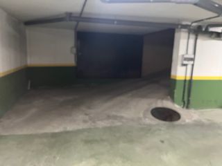 Plaza de garaje coche mediano/grande