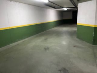 Plaza de garaje coche mediano/grande