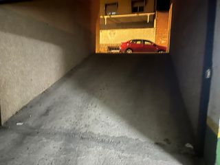 Plaza de garaje coche mediano/grande