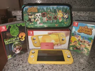 Nintendo Switch Lite Amarilla + Juegos