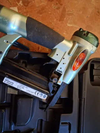 Compresor Unicair CS 1.0 y pistola Nova 8/45