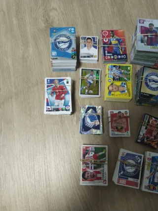 Lote +1500 cromos y cartas de fútbol