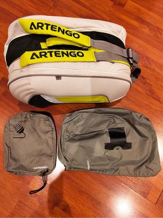 Paletero ARTENGO con bolsa para ropa y aseo