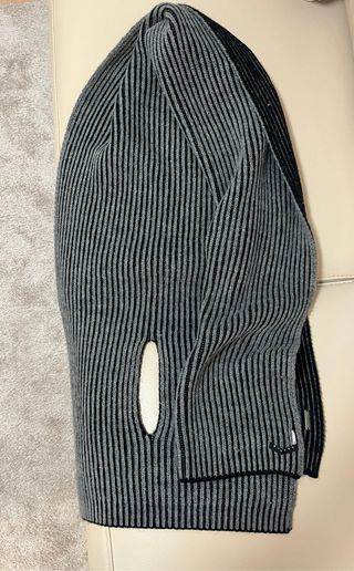 Bufanda Sisley Rayas Gris y Negro