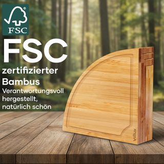 Tabla de quesos de madera con cubiertos