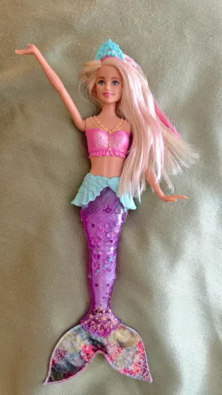 Barbie Sirena Dreamtopia con Luz